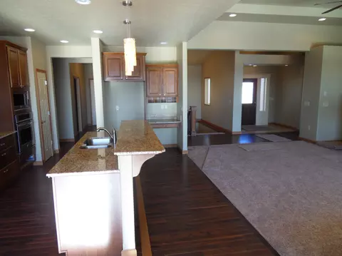 14072 Southview Dr, Williston, ND 58801 photo 11
