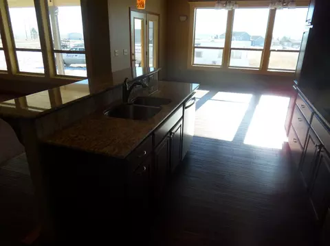 14072 Southview Dr, Williston, ND 58801 photo 10