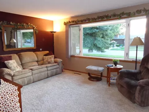 906 17th Ave W, Williston, ND 58801 photo 7