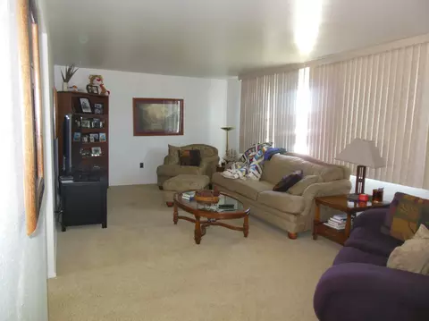 1821 21st Ave W, Williston, ND 58801 photo 2