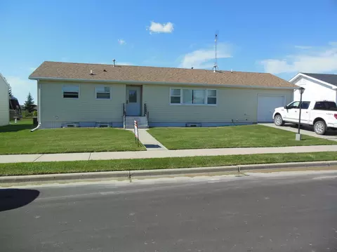 1821 21st Ave W, Williston, ND 58801 photo 1