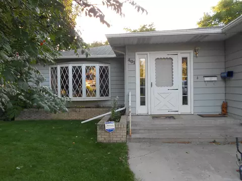 401 15th Ave W, Williston, ND 58801 photo 4