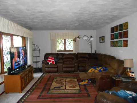 401 15th Ave W, Williston, ND 58801 photo 9
