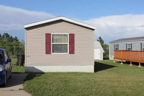 1822 37th St W, Williston, ND 58801 photo 1