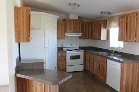 5722 Liberty Ln, Williston, ND 58801 photo 5