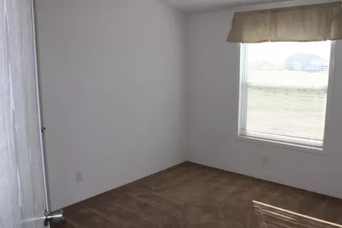 5722 Liberty Ln, Williston, ND 58801 photo 12