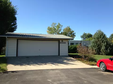 3903 3rd Ave E, Williston, ND 58801 photo 1
