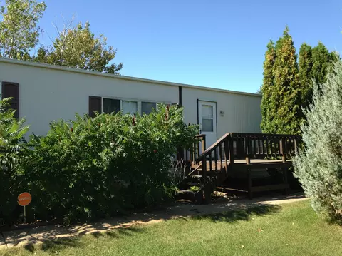 3903 3rd Ave E, Williston, ND 58801 photo 2