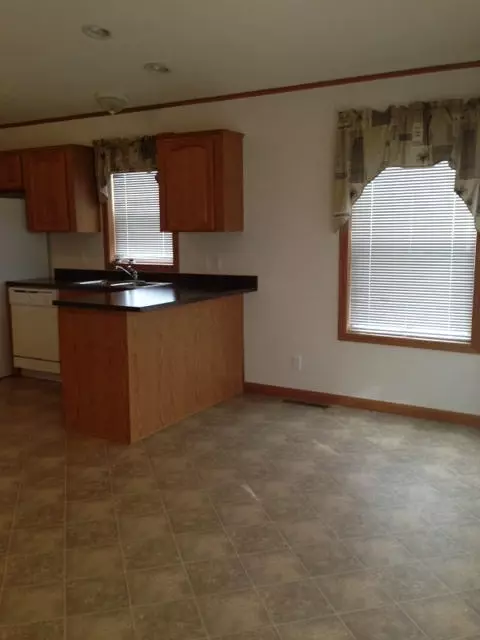 1805 36th St W, Williston, ND 58801 photo 8