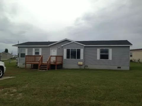 1805 36th St W, Williston, ND 58801 photo 1