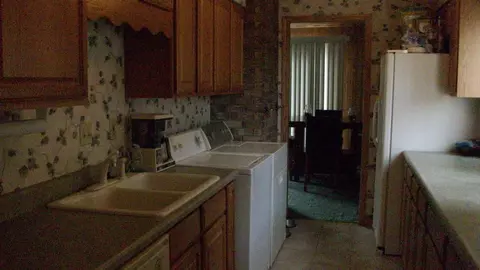 1204 9th Ave W, Williston, ND 58801 photo 5