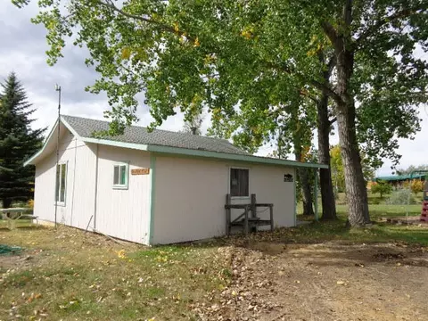 221 Blacktail Dr NW, Williston, ND 58801 photo 11