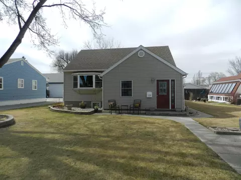 1229 Main St, Williston, ND 58801 photo 2