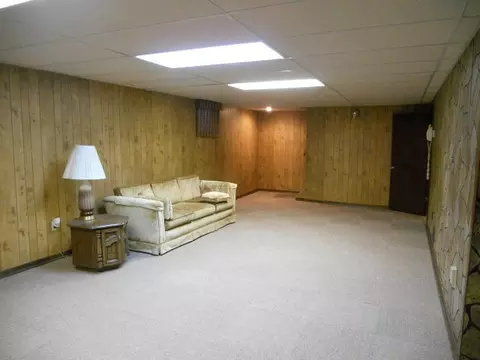 210 Rose Ln, Williston, ND 58801 photo 13