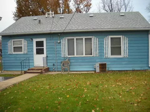 820 14th Ave W, Williston, ND 58801 photo 4