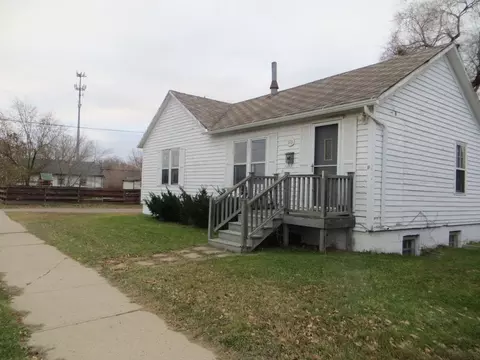 1016 5th Ave W, Williston, ND 58801 photo 2