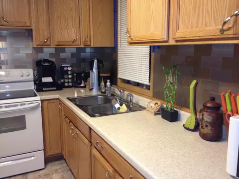 913 8th Ave W, Williston, ND 58801 photo 3