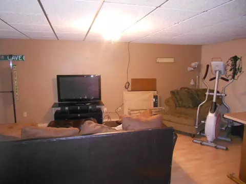 1709 28th St W, Williston, ND 58801 photo 9