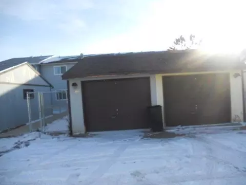 1822 30th St W, Williston, ND 58801 photo 2