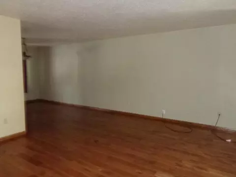3304 13th Ave E, Williston, ND 58801 photo 2