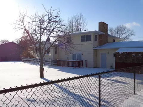 3304 13th Ave E, Williston, ND 58801 photo 30