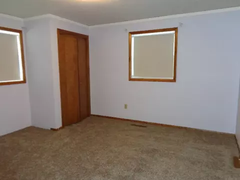 3304 13th Ave E, Williston, ND 58801 photo 9
