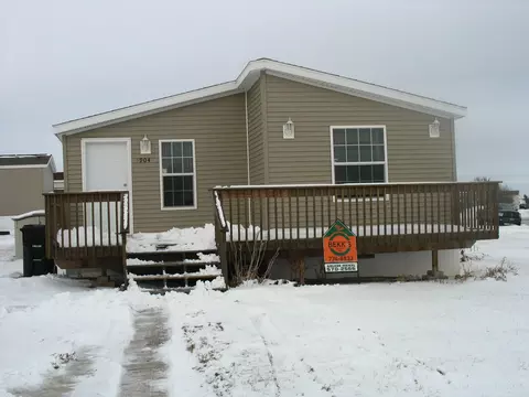 1904 35th St W, Williston, ND 58801 photo 1