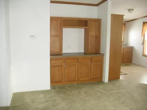 1904 35th St W, Williston, ND 58801 photo 3