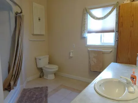 5627 Carolville Loop, Williston, ND 58801 photo 11