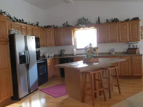 2117 20th Ave W, Williston, ND 58801 photo 5