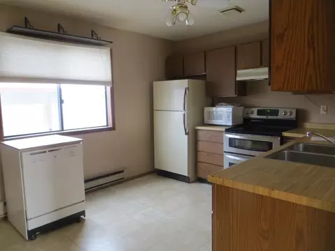 1728 30th St W, Williston, ND 58801 photo 5