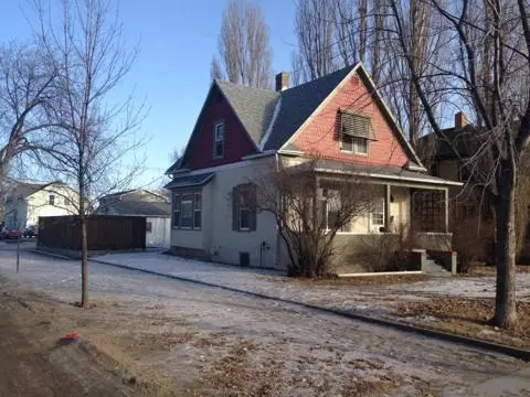 522 1st Ave E, Williston, ND 58801 photo 3