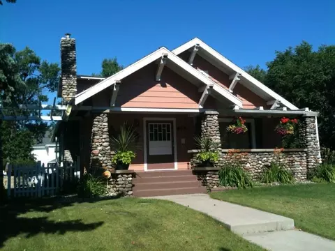 805 2nd Ave E, Williston, ND 58801 photo 4