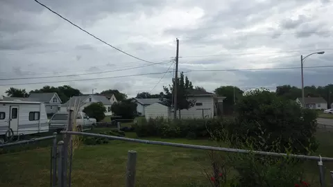 902 5th Ave W, Williston, ND 58801 photo 5