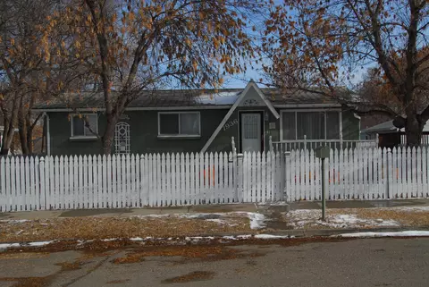 1936 9th Ave W, Williston, ND 58801 photo 1
