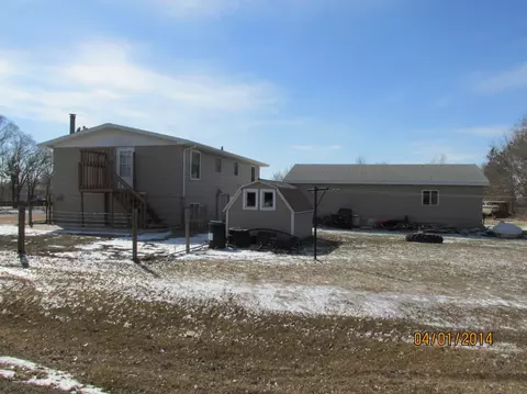 3919 2nd Ave E, Williston, ND 58801 photo 14