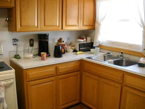 1518 7th Ave W, Williston, ND 58801 photo 2