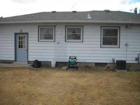 1518 7th Ave W, Williston, ND 58801 photo 8