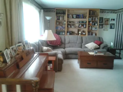 1809 University Ave, Williston, ND 58801 photo 2