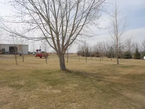 14105 47th Ln NW, Williston, ND 58801 photo 3