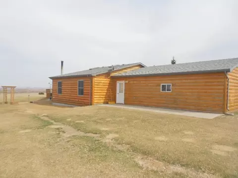 14105 47th Ln NW, Williston, ND 58801 photo 4