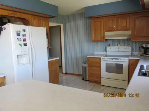 1610 20th Ave W, Williston, ND 58801 photo 9