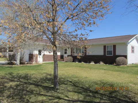 1610 20th Ave W, Williston, ND 58801 photo 1
