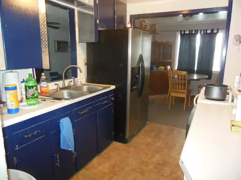 302 5th Ave W, Williston, ND 58801 photo 2