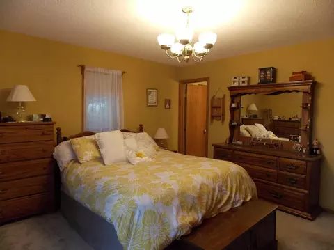 410 17th St W, Williston, ND 58801 photo 9