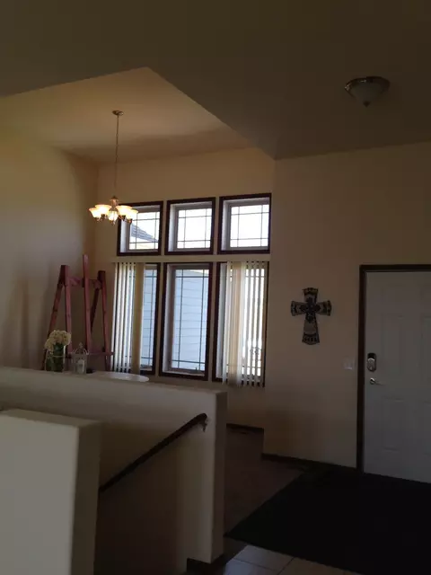 3335 Prairie Commons St, Williston, ND 58801 photo 9