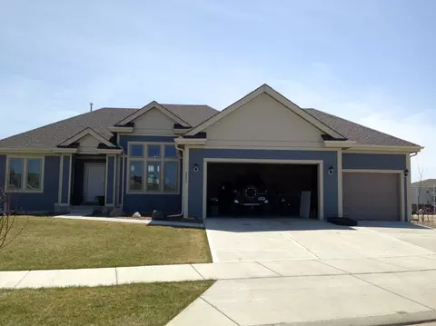 3335 Prairie Commons St, Williston, ND 58801 photo 3
