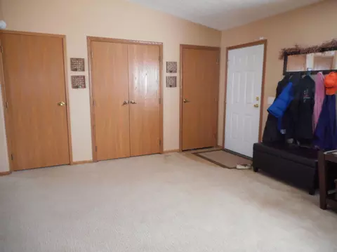 6881 2nd Cir E, Williston, ND 58801 photo 10