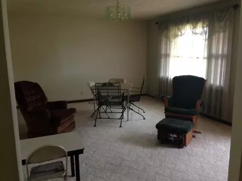 1512 11th Ave W, Williston, ND 58801 photo 2