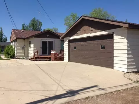 1512 11th Ave W, Williston, ND 58801 photo 16
